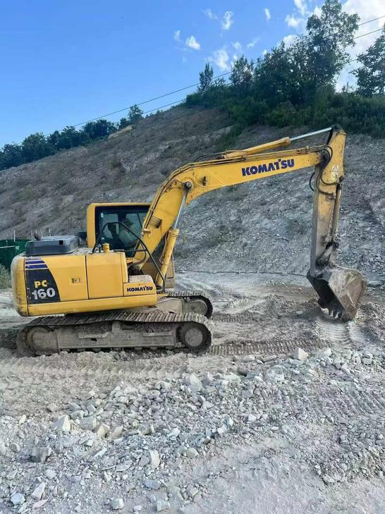 Buy Komatsu PC130-8 Used Excavator / 1