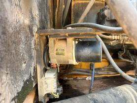 Buy Kato Used Excavator / 3 Buy Kato Used Excavator / 3