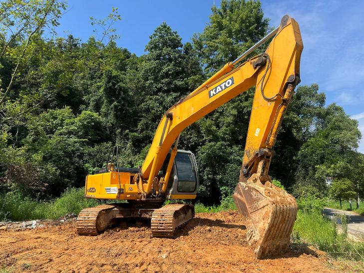 Buy Kato Used Excavator / 1