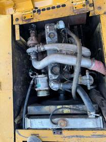 Buy Kato HD512-6 Used Excavator / 8 Buy Kato HD512-6 Used Excavator / 8