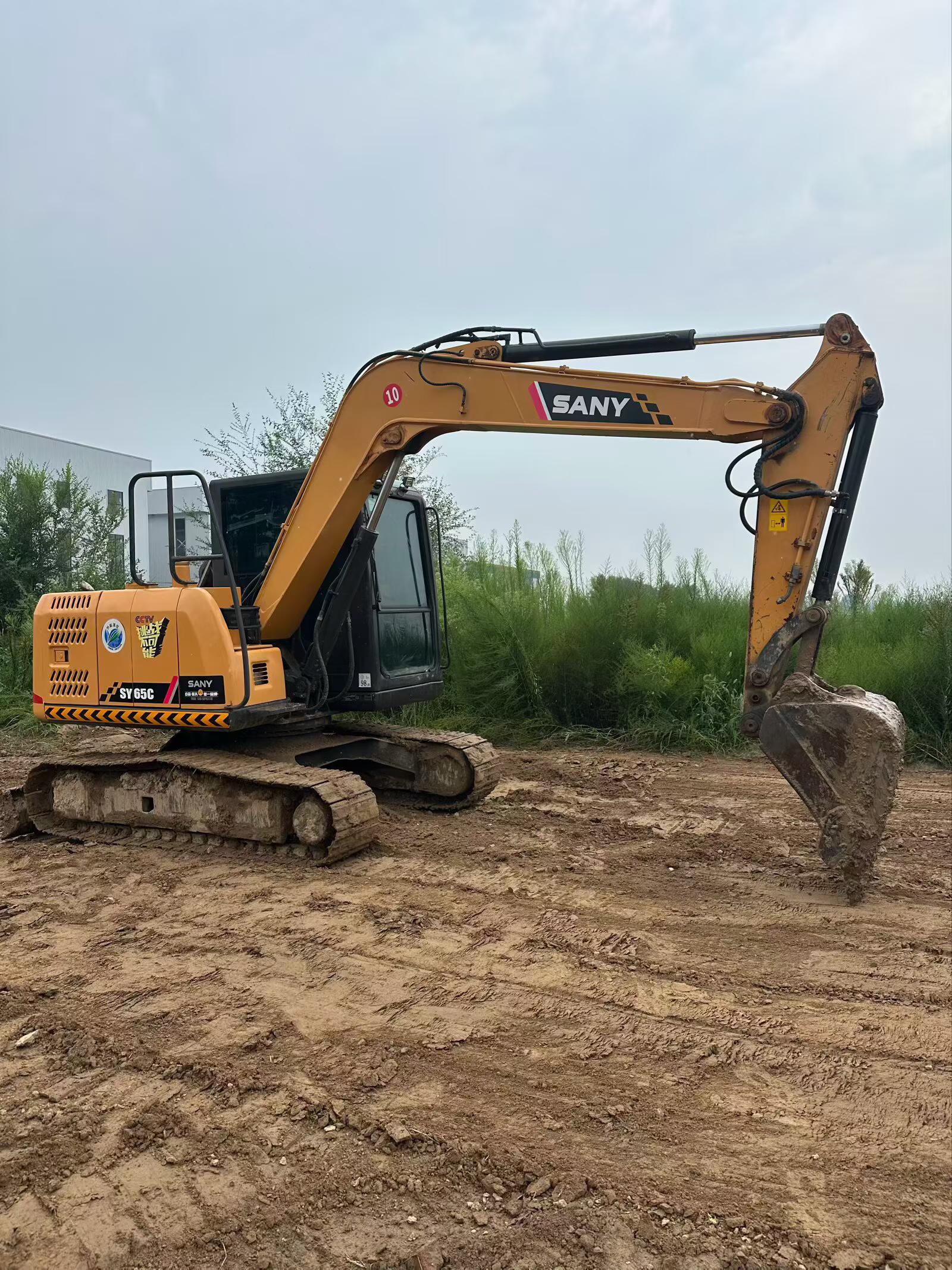 Buy Sany SY65C Used Excavator / 3