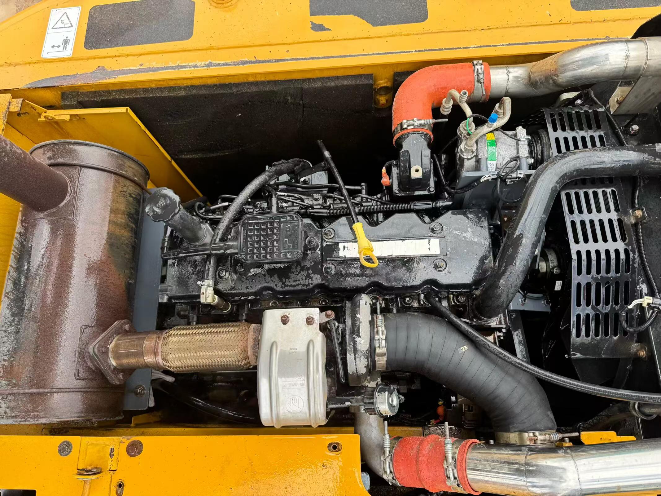 Buy XCMG XE200DA Used Excavator / 8