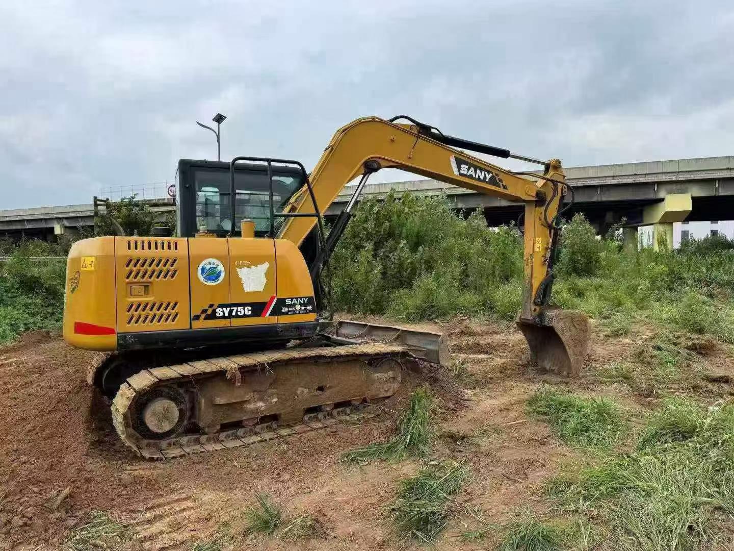 Buy Sany SY75 Used Excavator / 2