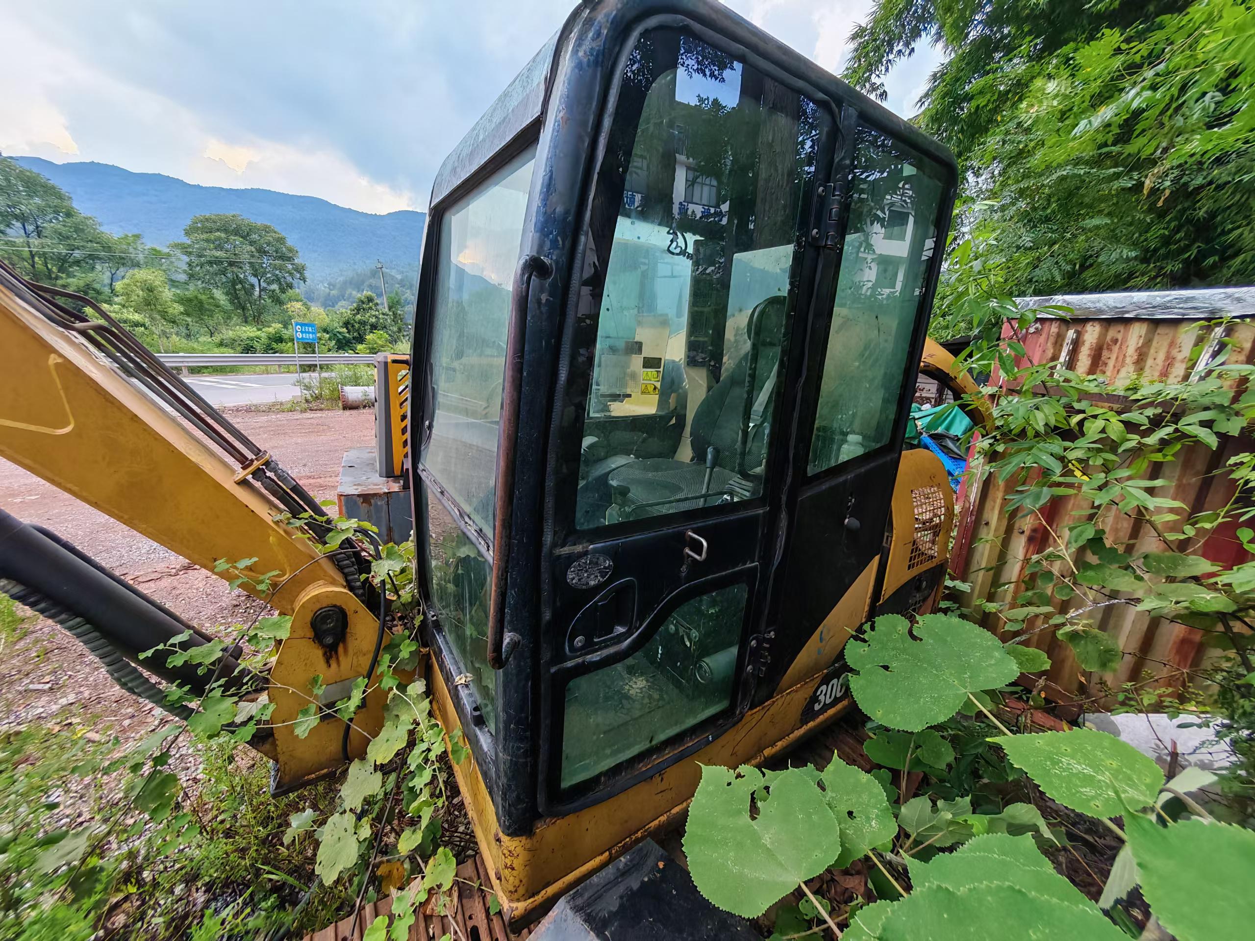 Buy Caterpillar 306D Used Excavator / 3