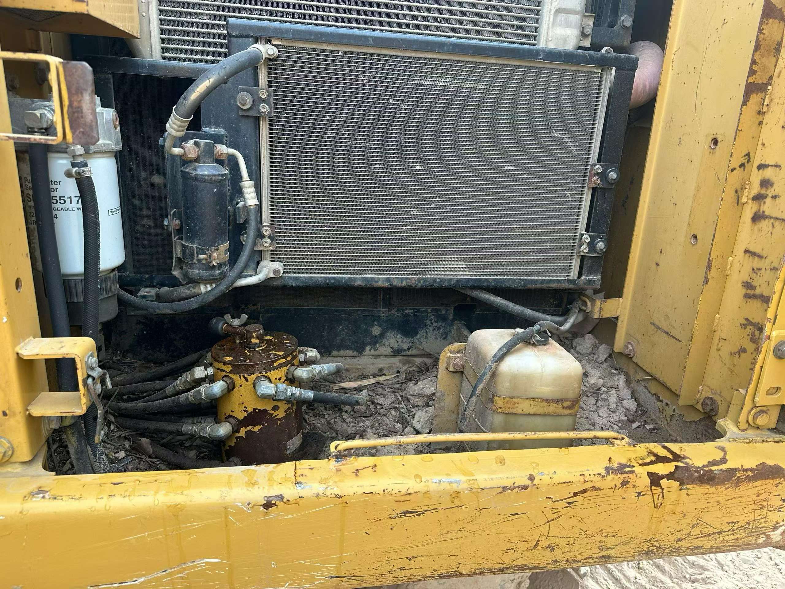 Buy Caterpillar 320D Used Excavator / 5