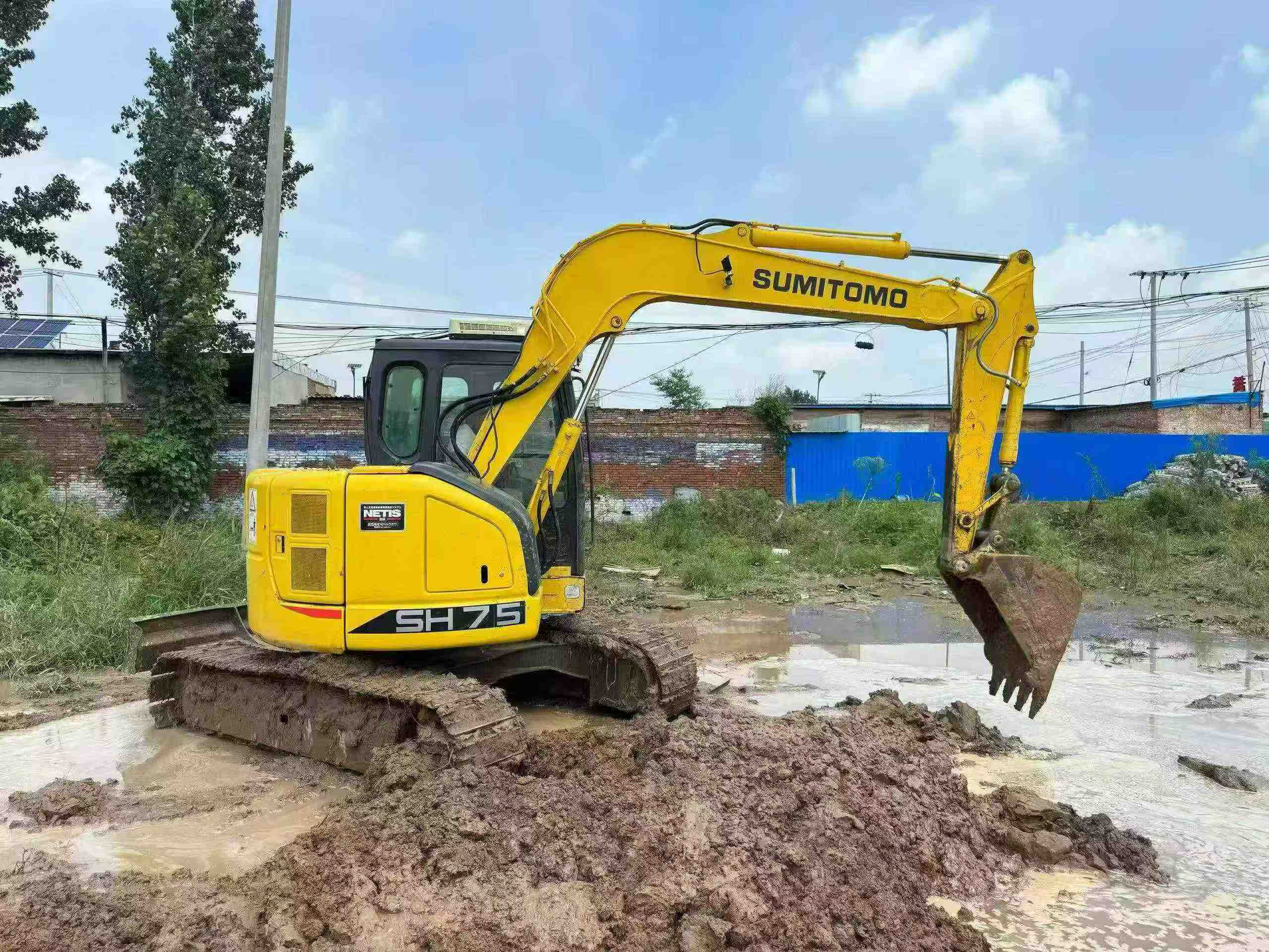Buy Sumitomo 75X-2 Used Excavator / 3