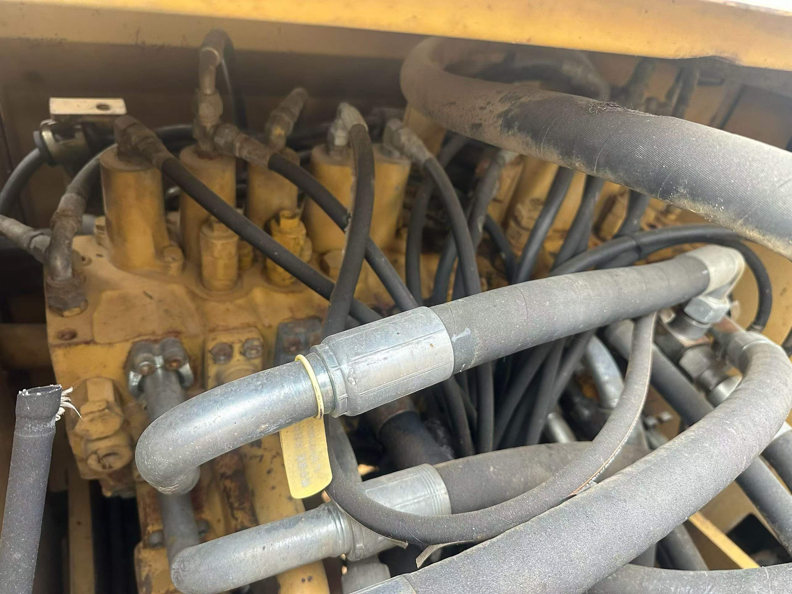 Buy Caterpillar 320D Used Excavator / 6