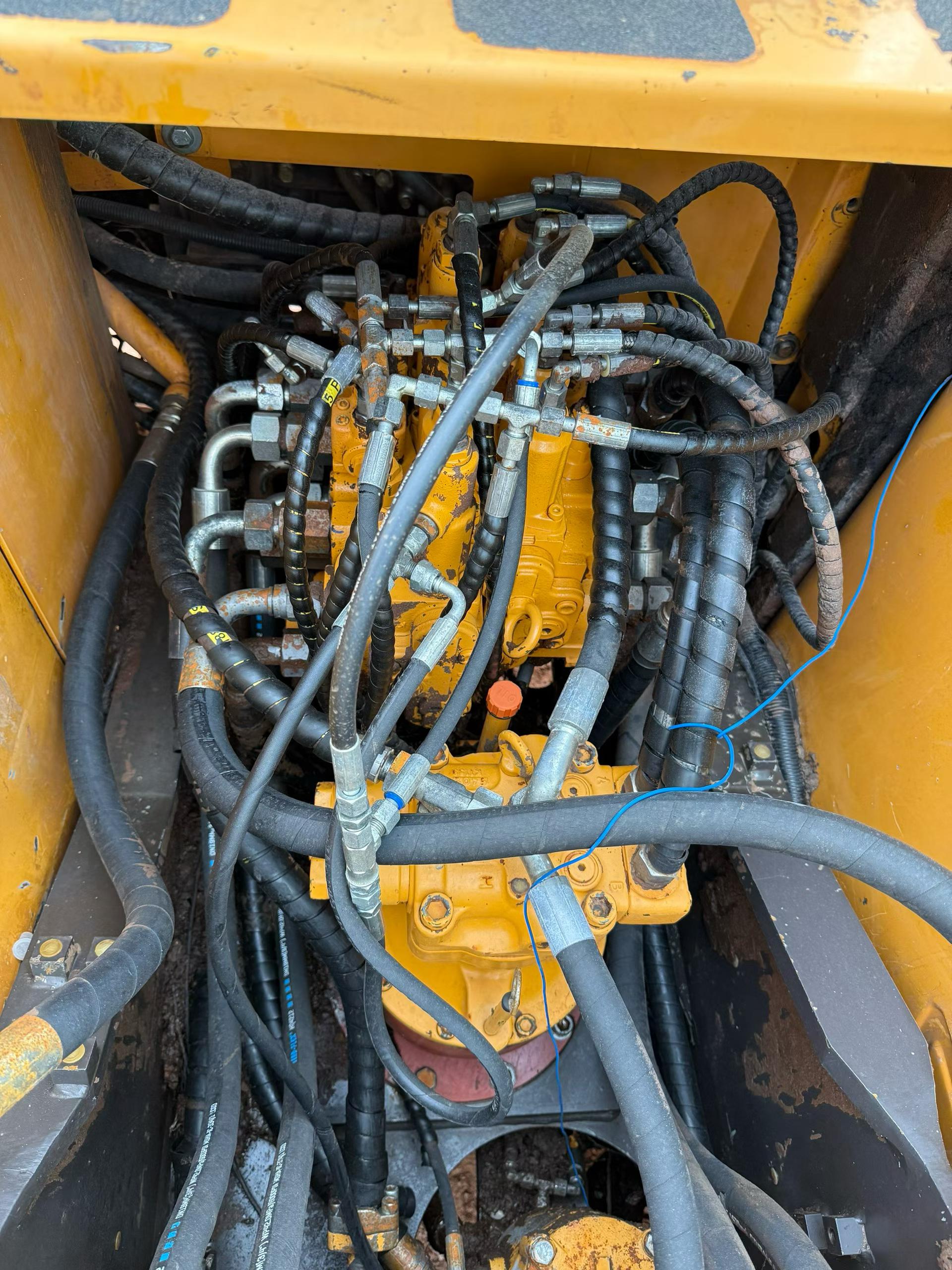 Buy Sany SY115C Used Excavator / 9