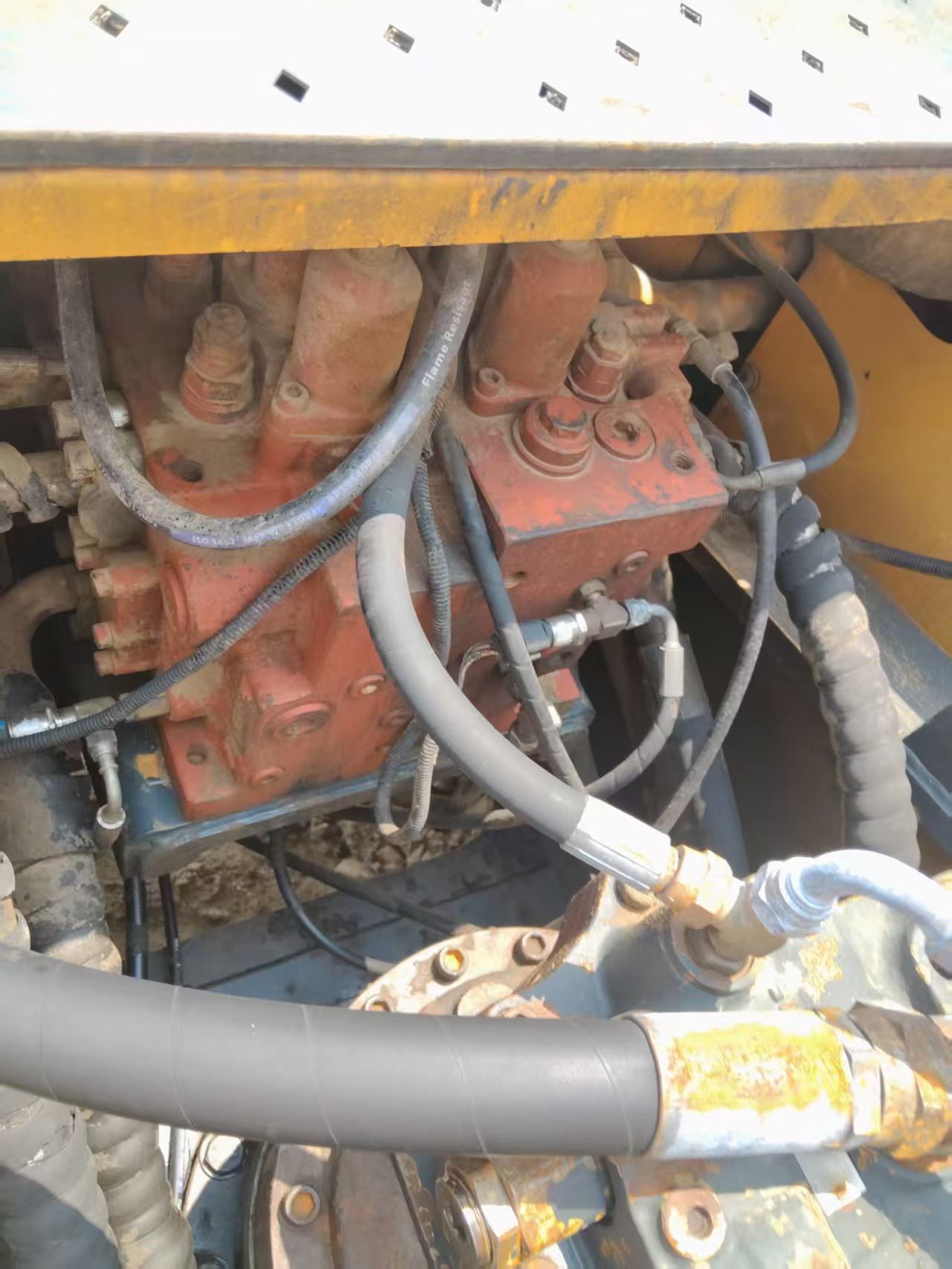 Buy Hyundai R385LVS Used Excavator / 2