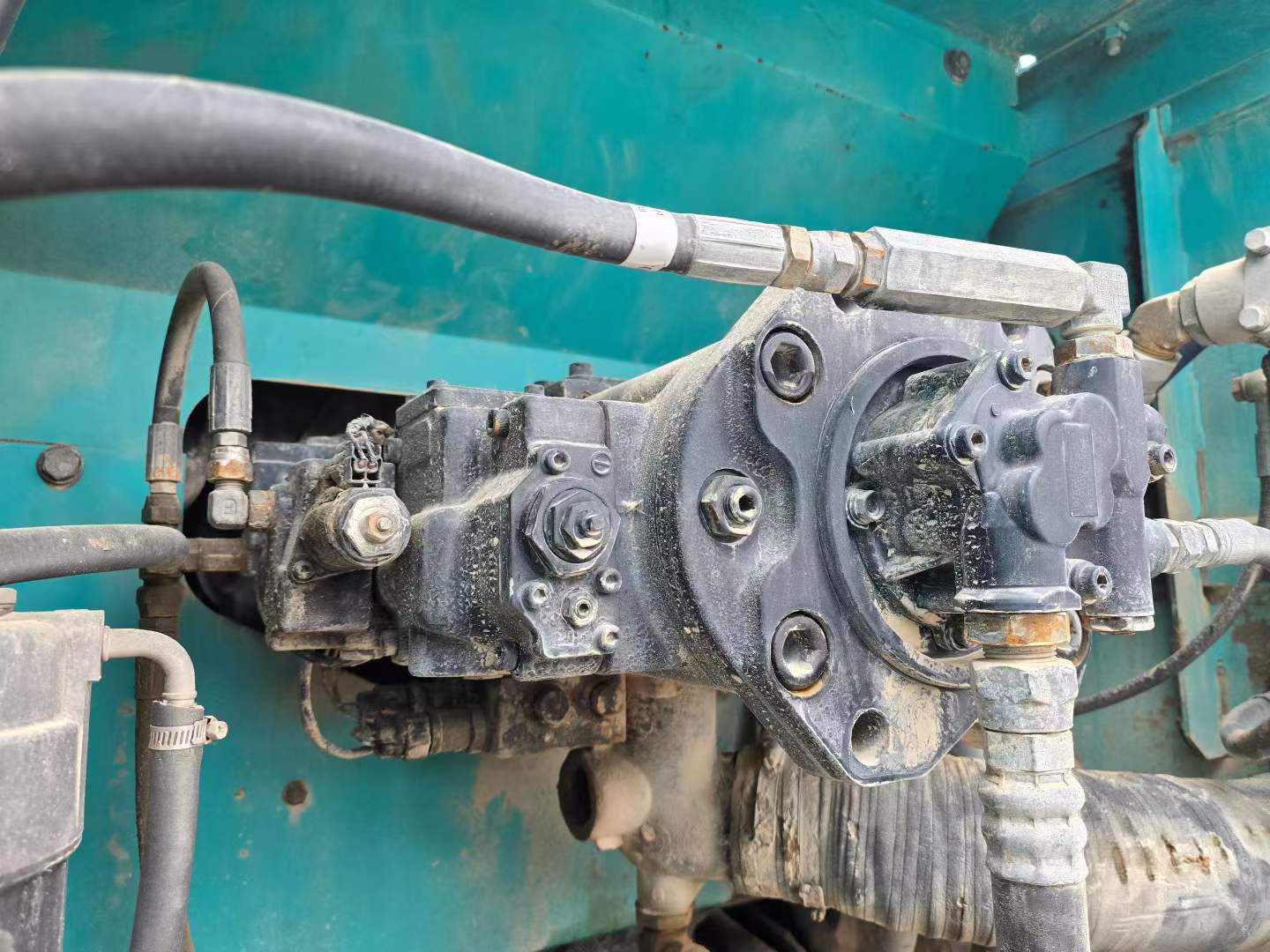 Buy Kobelco SK350-8 Used Excavator / 5
