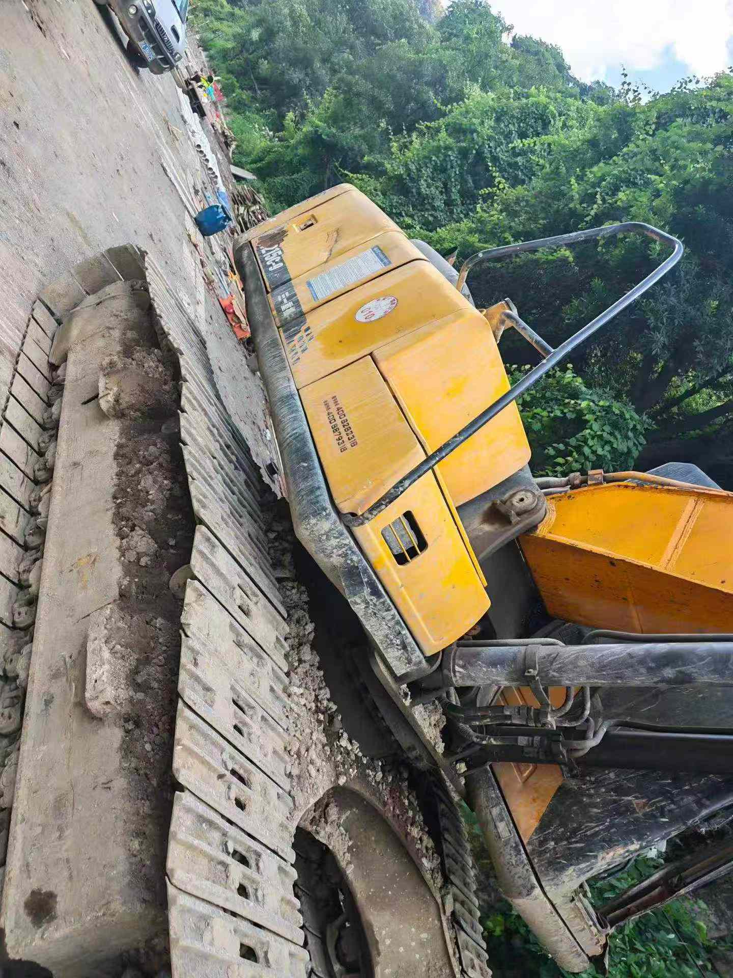 Buy Sany SY215C-8 Used Excavator / 2