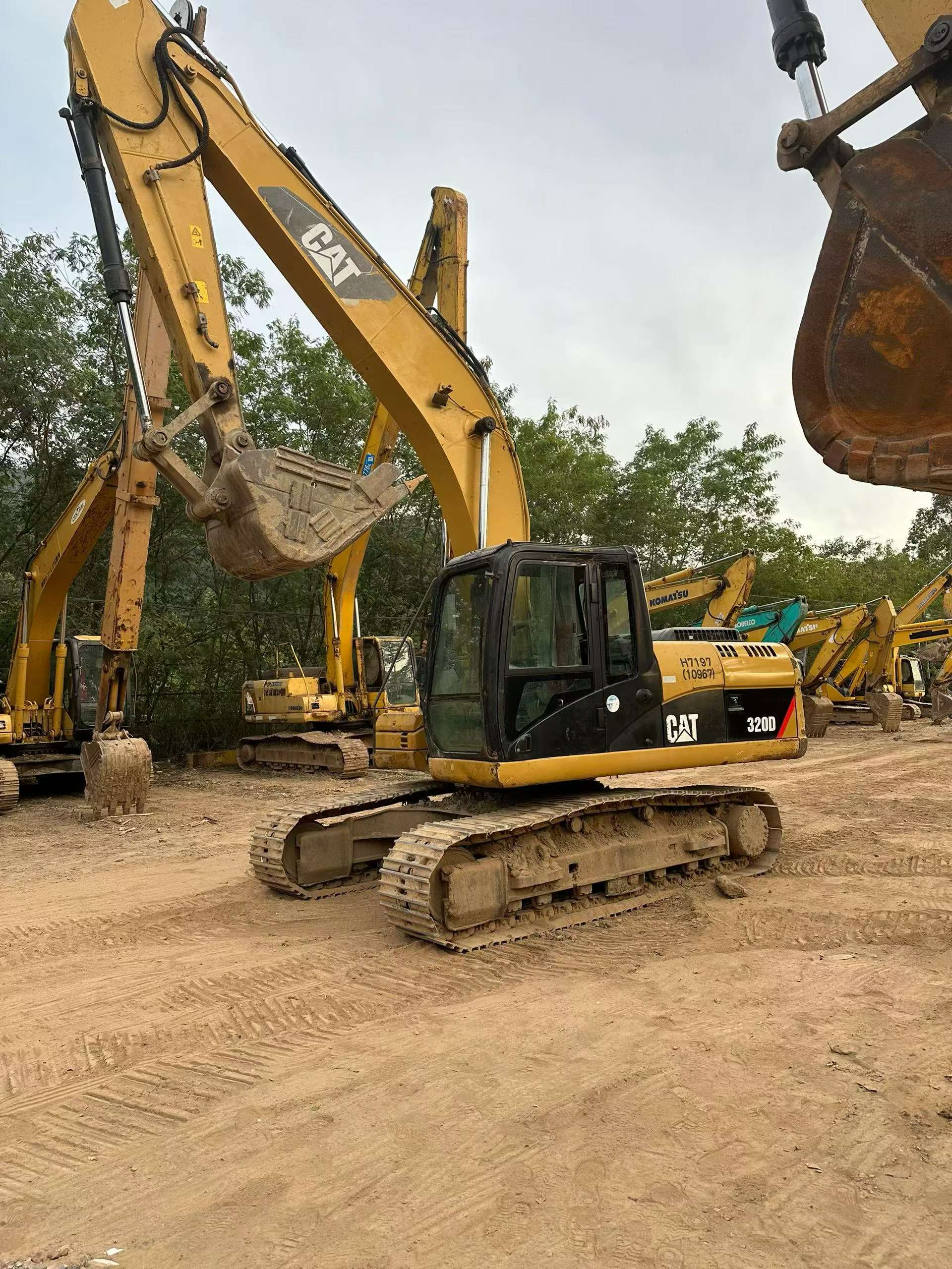 Buy Caterpillar 320D Used Excavator / 2