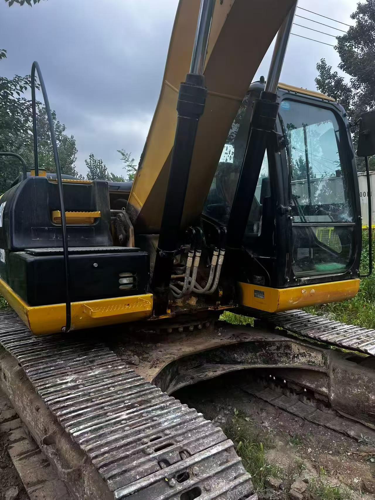 Buy Caterpillar 320D Used Excavator / 3