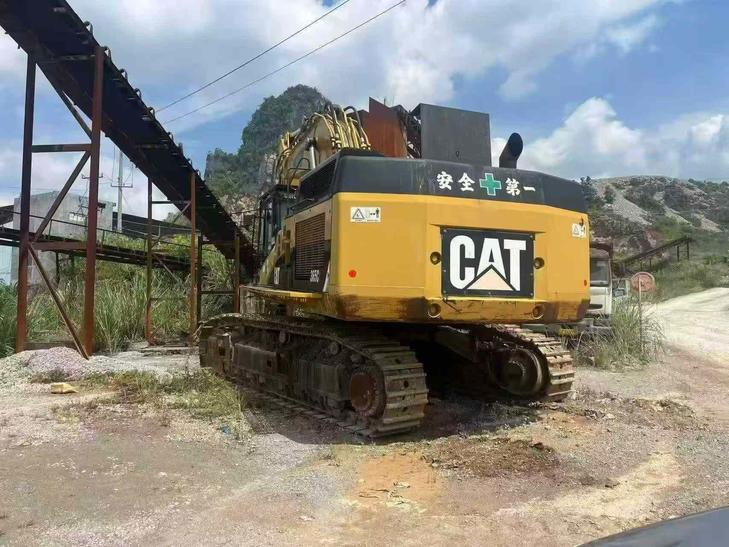 Buy Caterpillar 365C Used Excavator / 1