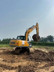Buy XCMG XE150 Used Excavator / 2 Buy XCMG XE150 Used Excavator / 2