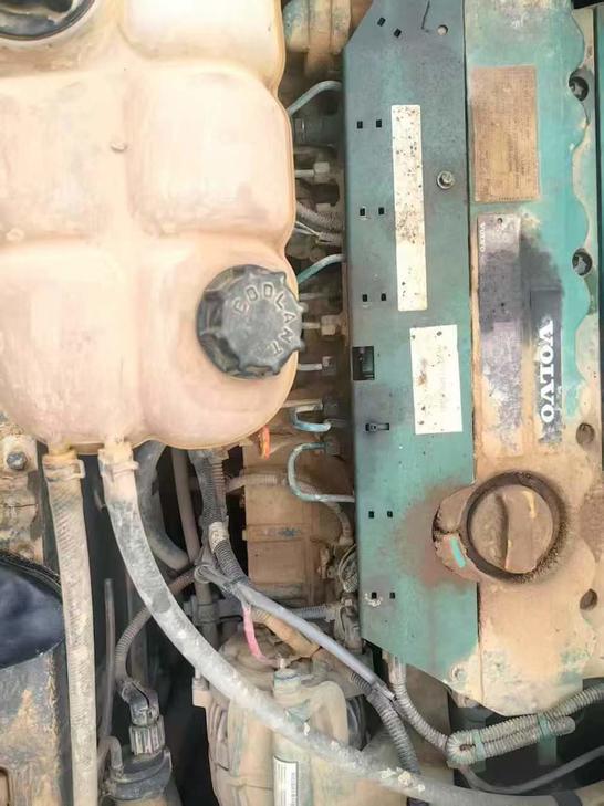 Buy Volvo EC200 Used Excavator / 1