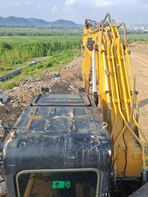 Buy Sany SY215C Used Excavator / 4 Buy Sany SY215C Used Excavator / 4