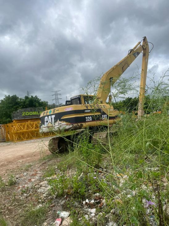 Buy Caterpillar 320A Used Excavator / 1