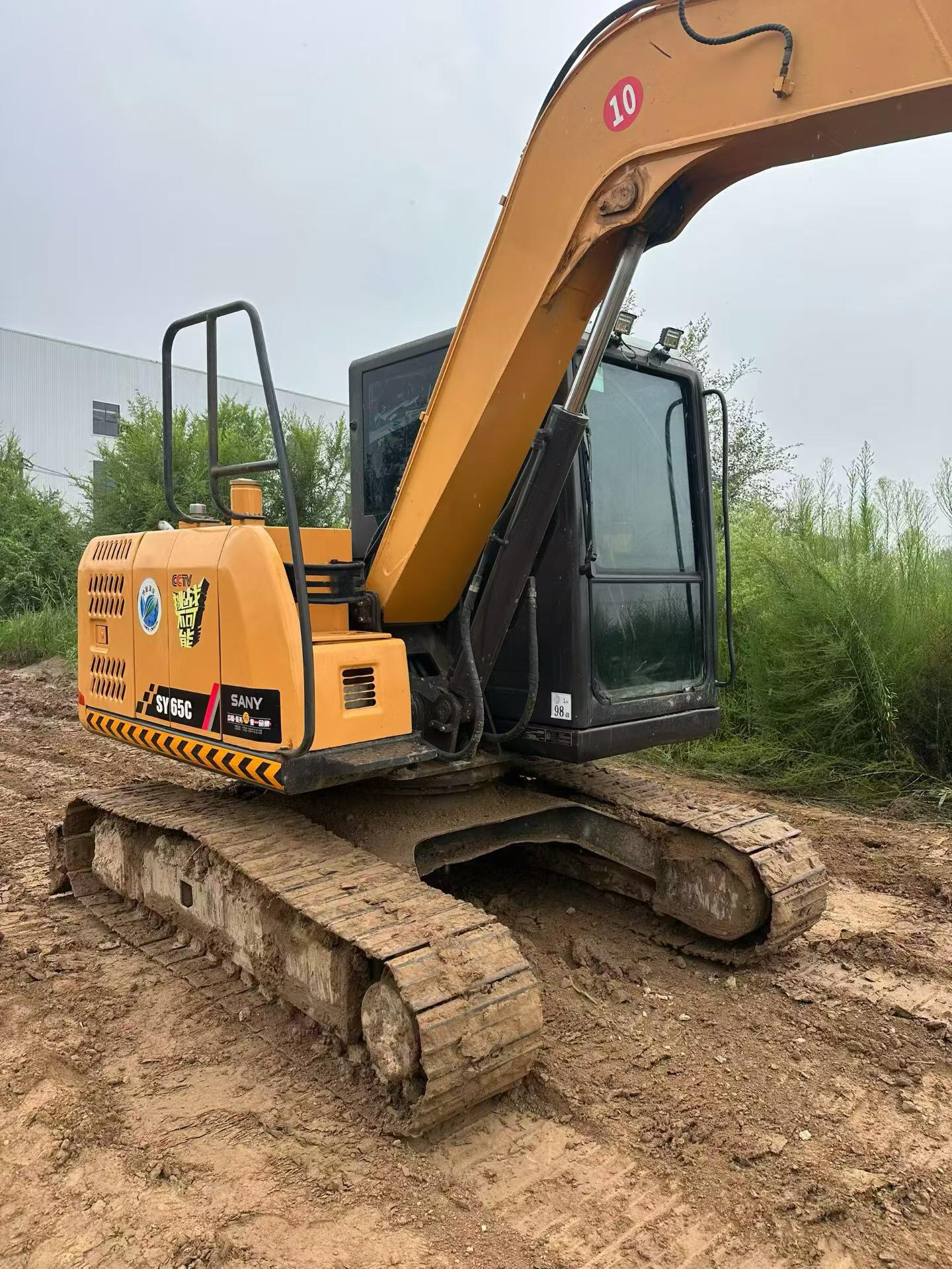 Buy Sany SY65C Used Excavator / 4