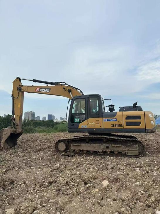 Buy XCMG XE215 Used Excavator / 1