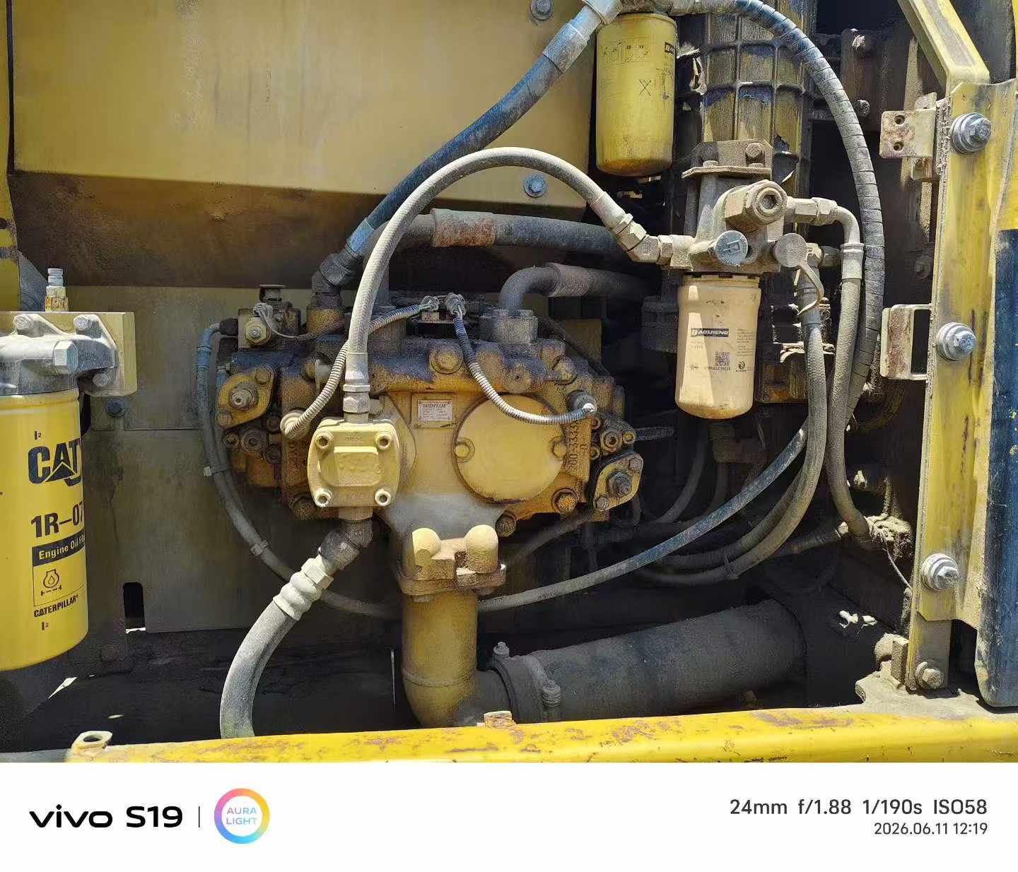 Buy Caterpillar 320A Used Excavator / 5