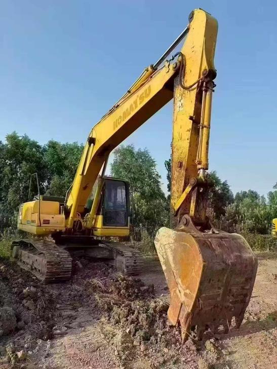 Buy Komatsu PC200-8 Used Excavator / 1