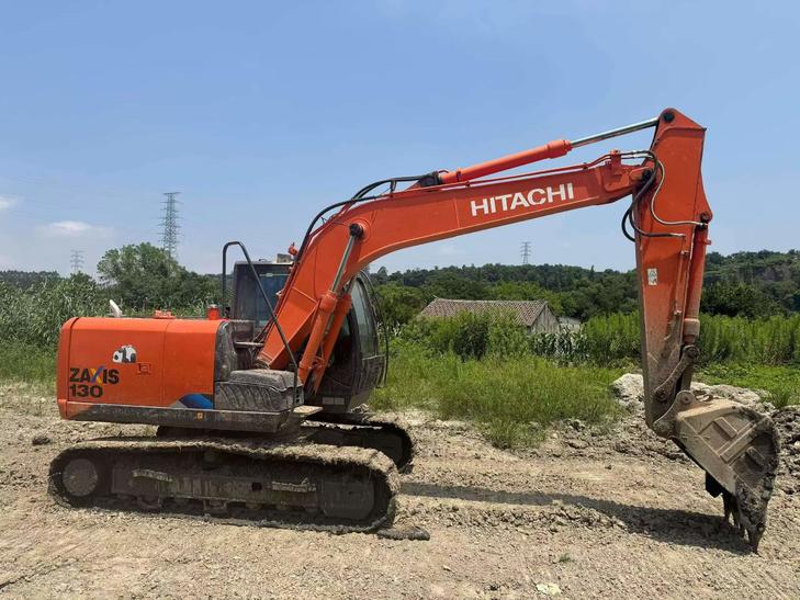 Buy Hitachi ZX130-5A Used Excavator / 1