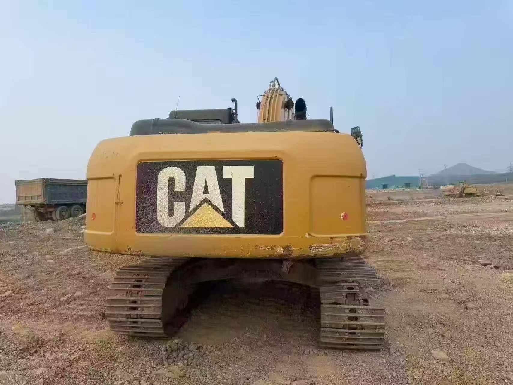 Buy Caterpillar 320D Used Excavator / 2