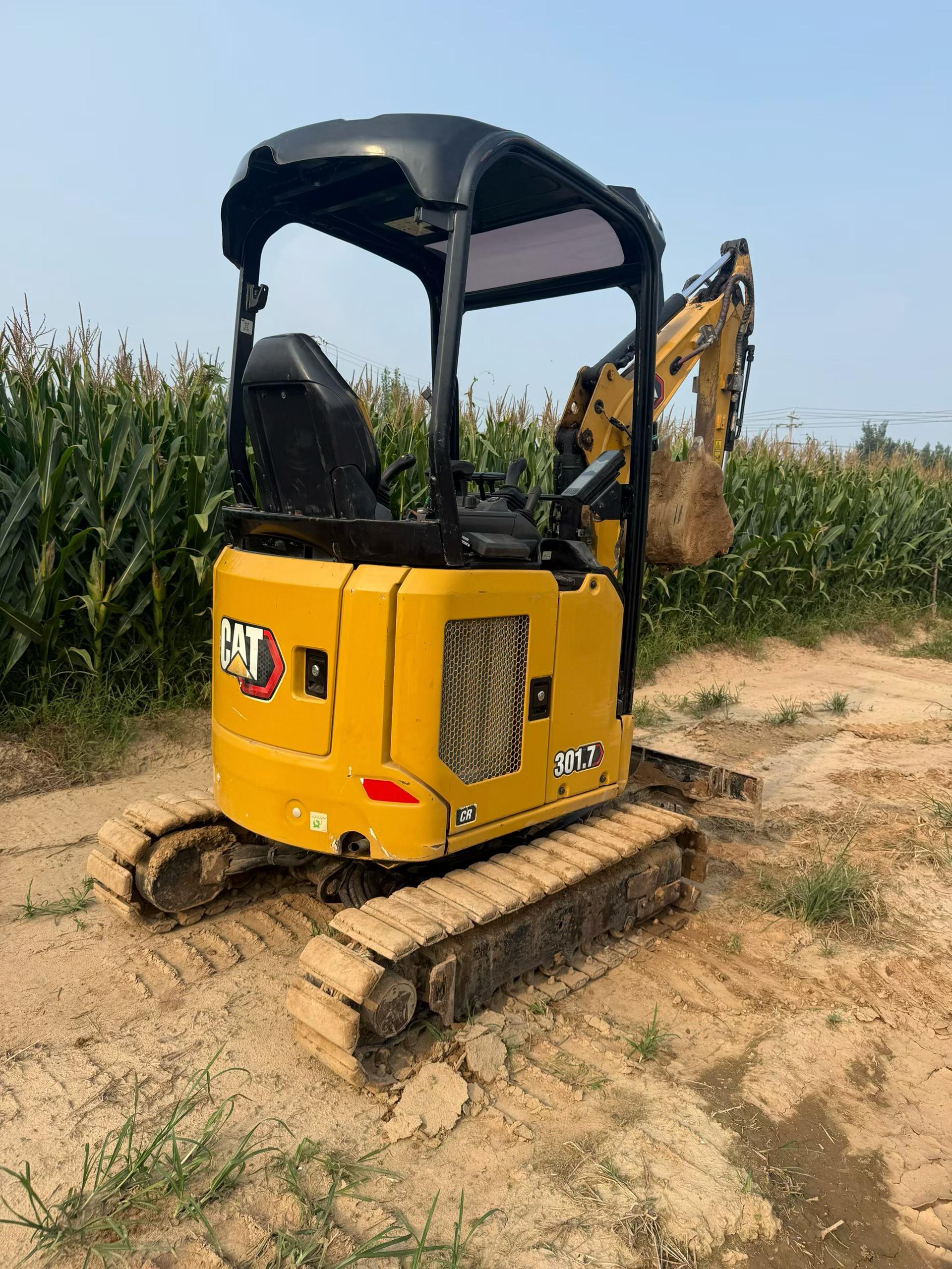 Buy Caterpillar Used Excavator / 2