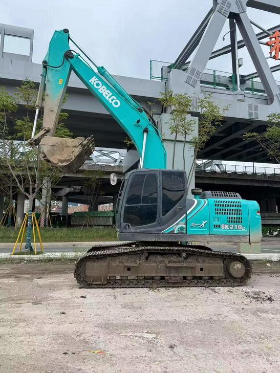 Buy Kobelco SK210-6 Used Excavator / 1