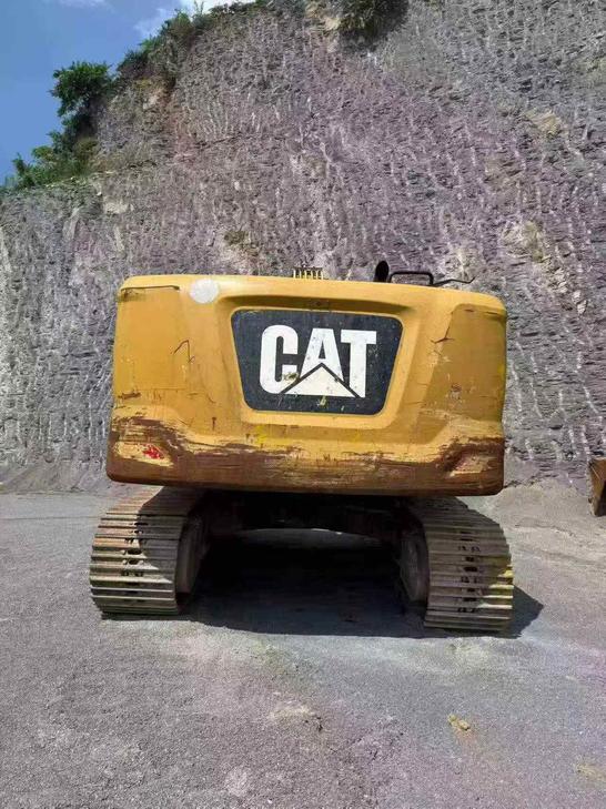 Buy Caterpillar 323 Used Excavator / 1