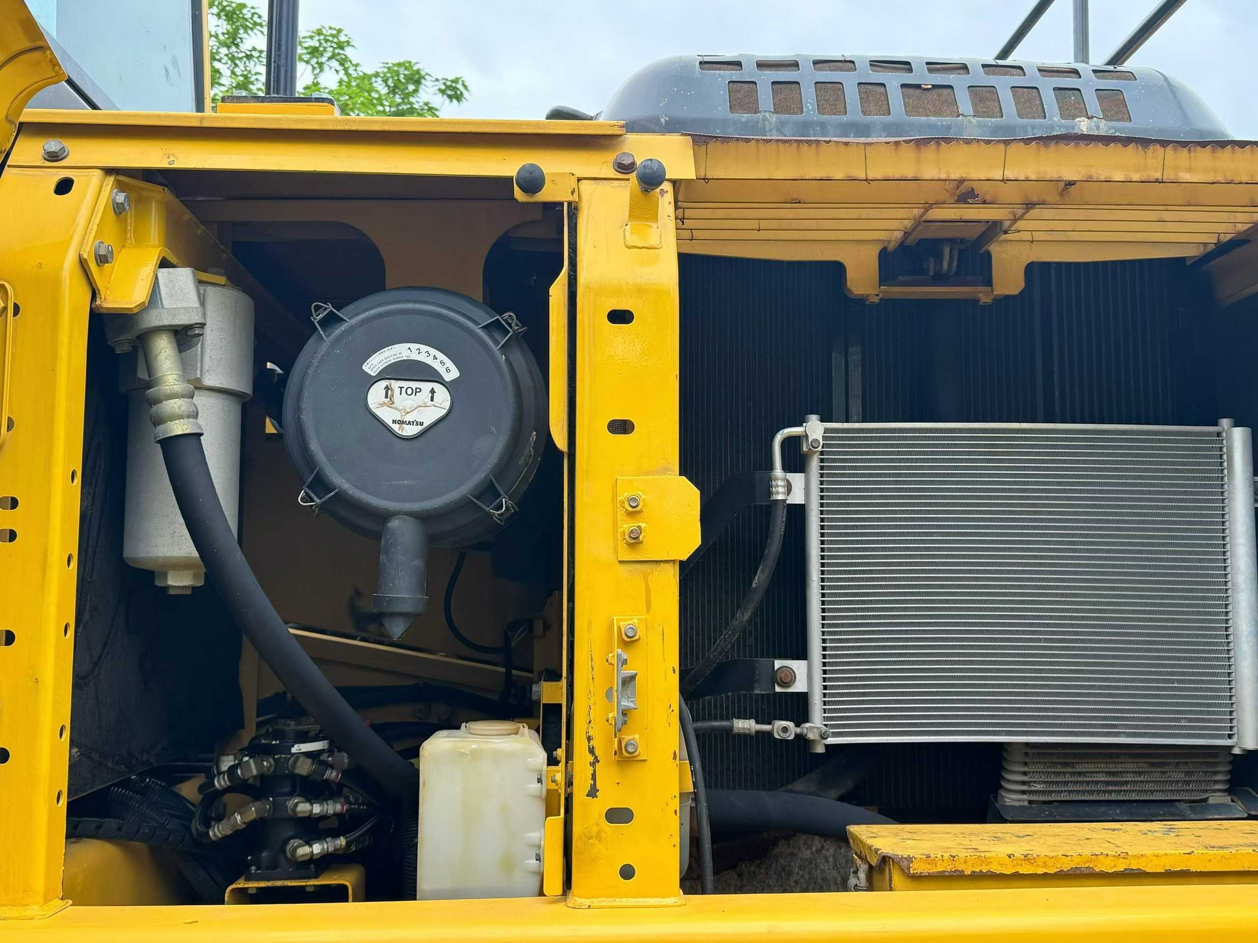 Buy Komatsu PC200-8N1 Used Excavator / 9