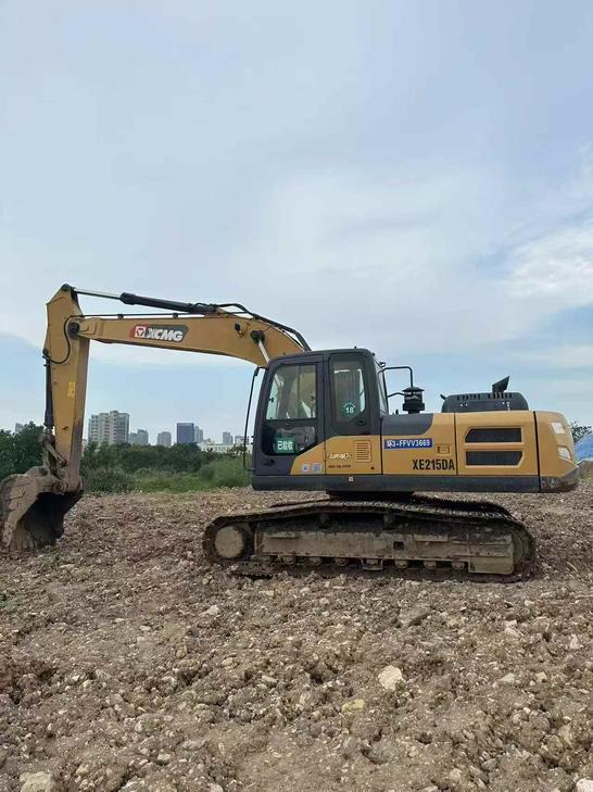Buy XCMG XE215 Used Excavator / 1