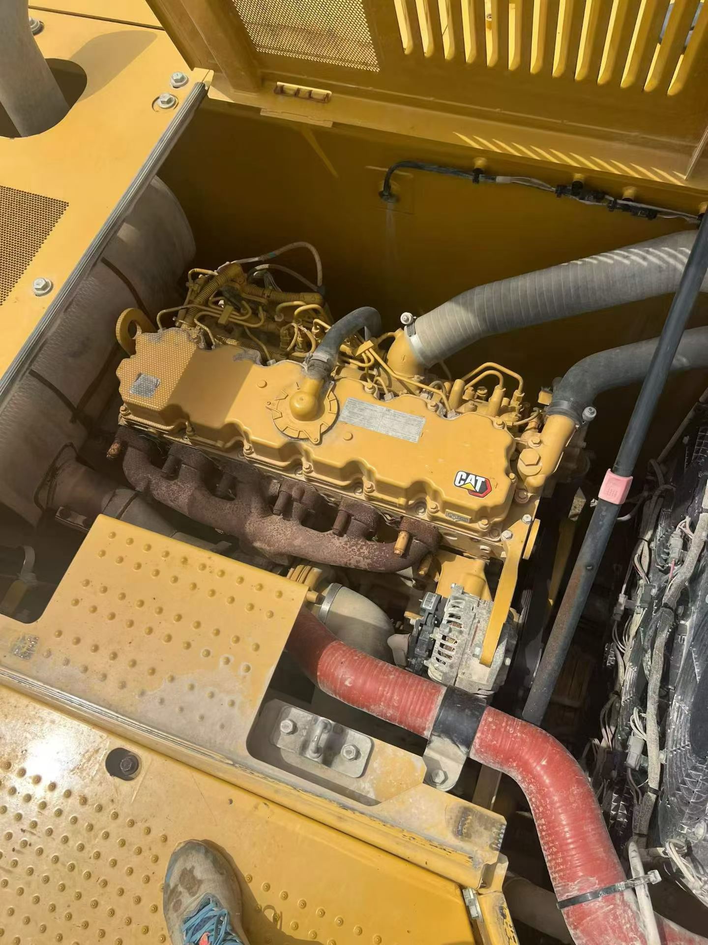 Buy Caterpillar 326DL Used Excavator / 9