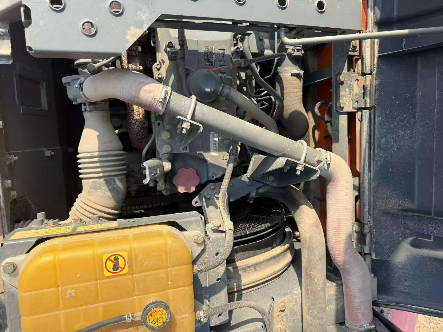 Buy Hitachi ZH200-5A Used Excavator / 7