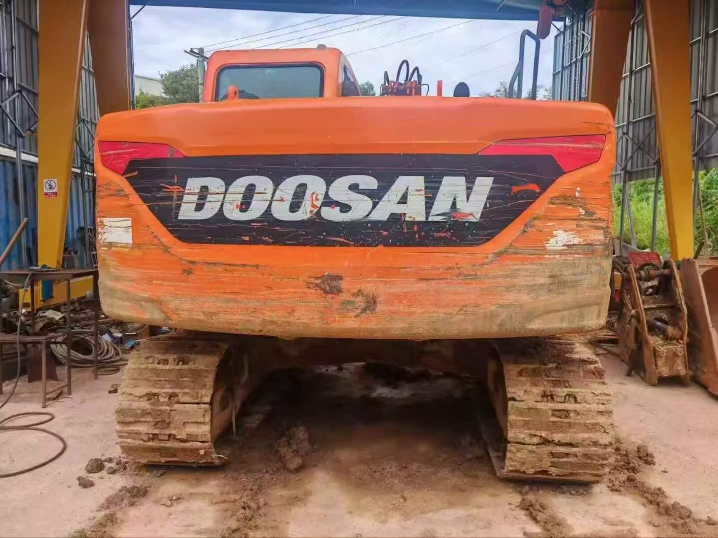 Buy Doosan DX120-9C Used Excavator / 2
