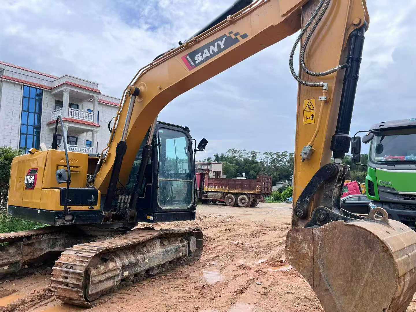 Buy Sany SY135 Used Excavator / 5
