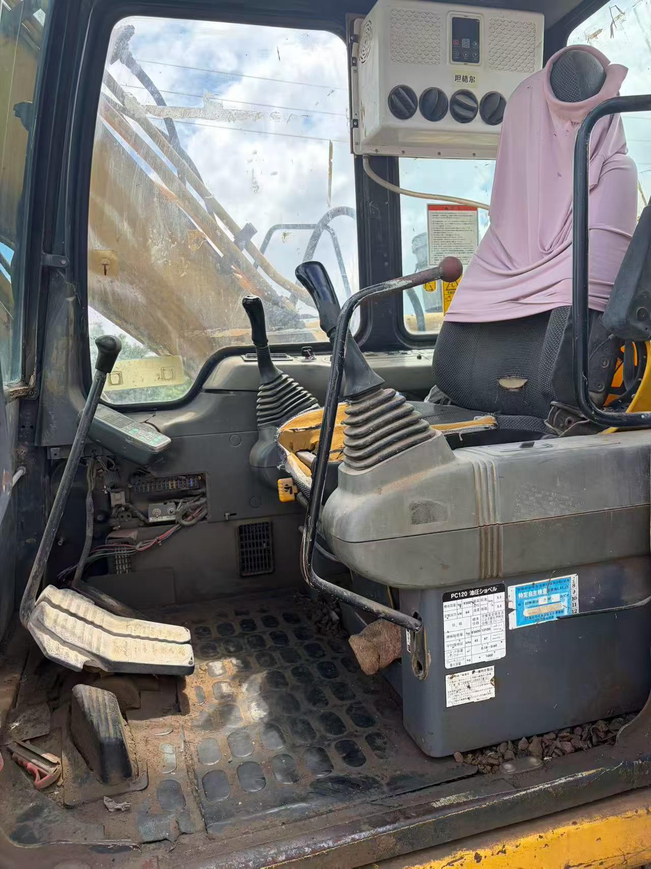 Buy Komatsu PC120-6E Used Excavator / 7