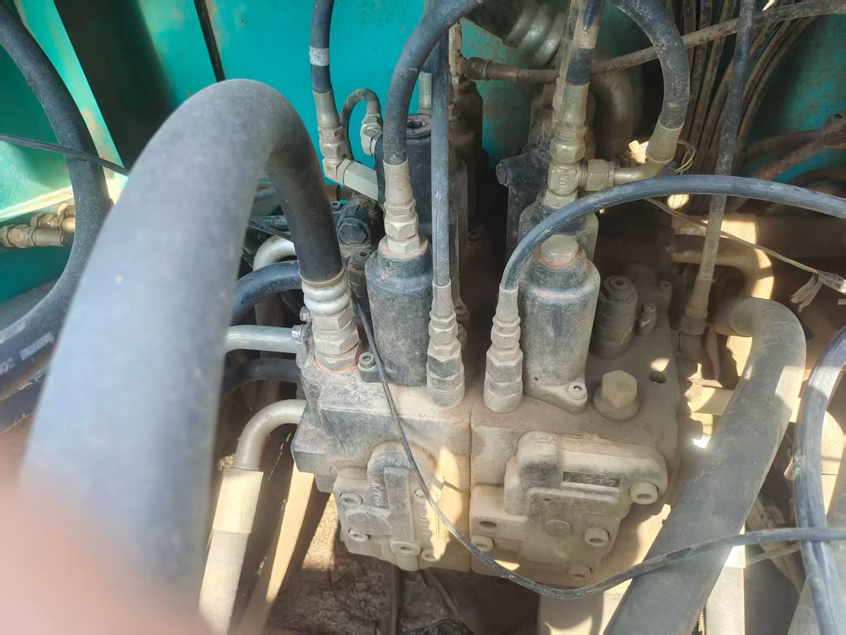 Buy Kobelco SK260 Used Excavator / 4