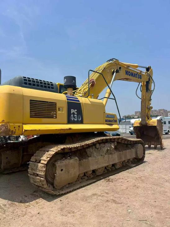 Buy Komatsu PC390LC-8M0 Used Excavator / 1