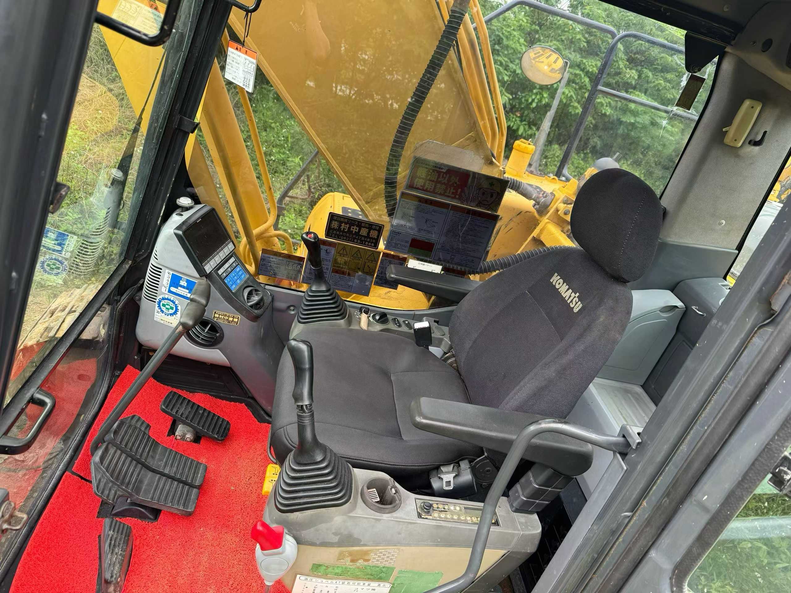 Buy Komatsu PC200-8N1 Used Excavator / 8