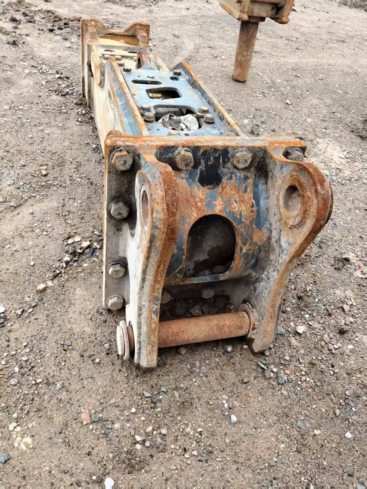 Buy Komatsu Used Excavator / 4