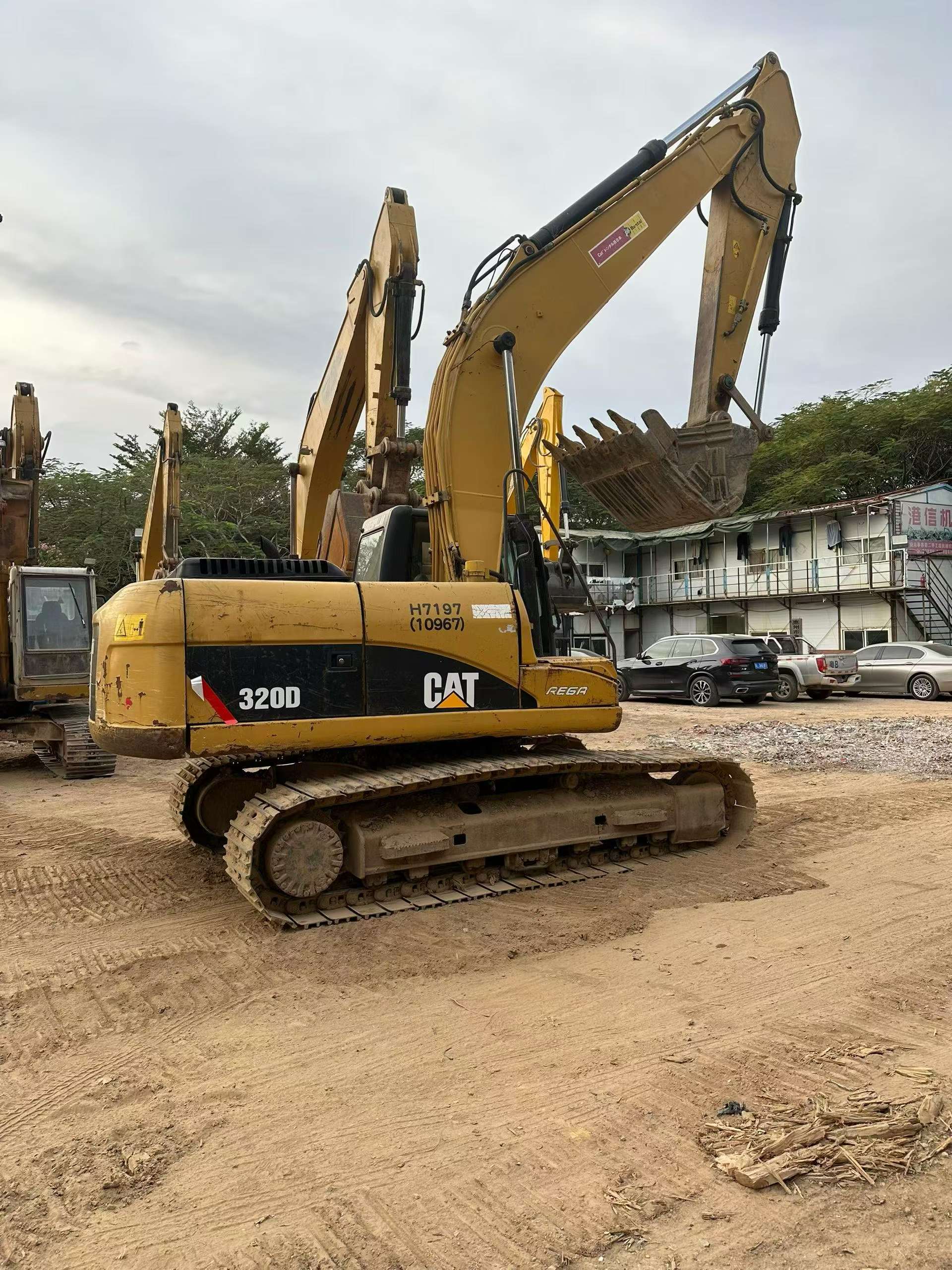 Buy Caterpillar 320D Used Excavator / 3