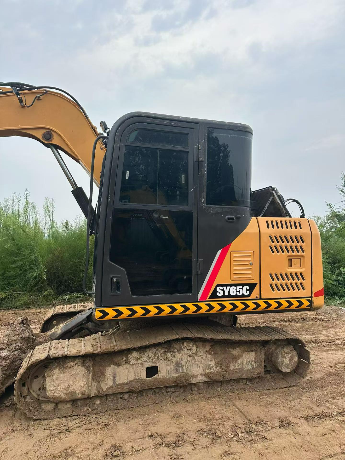 Buy Sany SY65C Used Excavator / 3