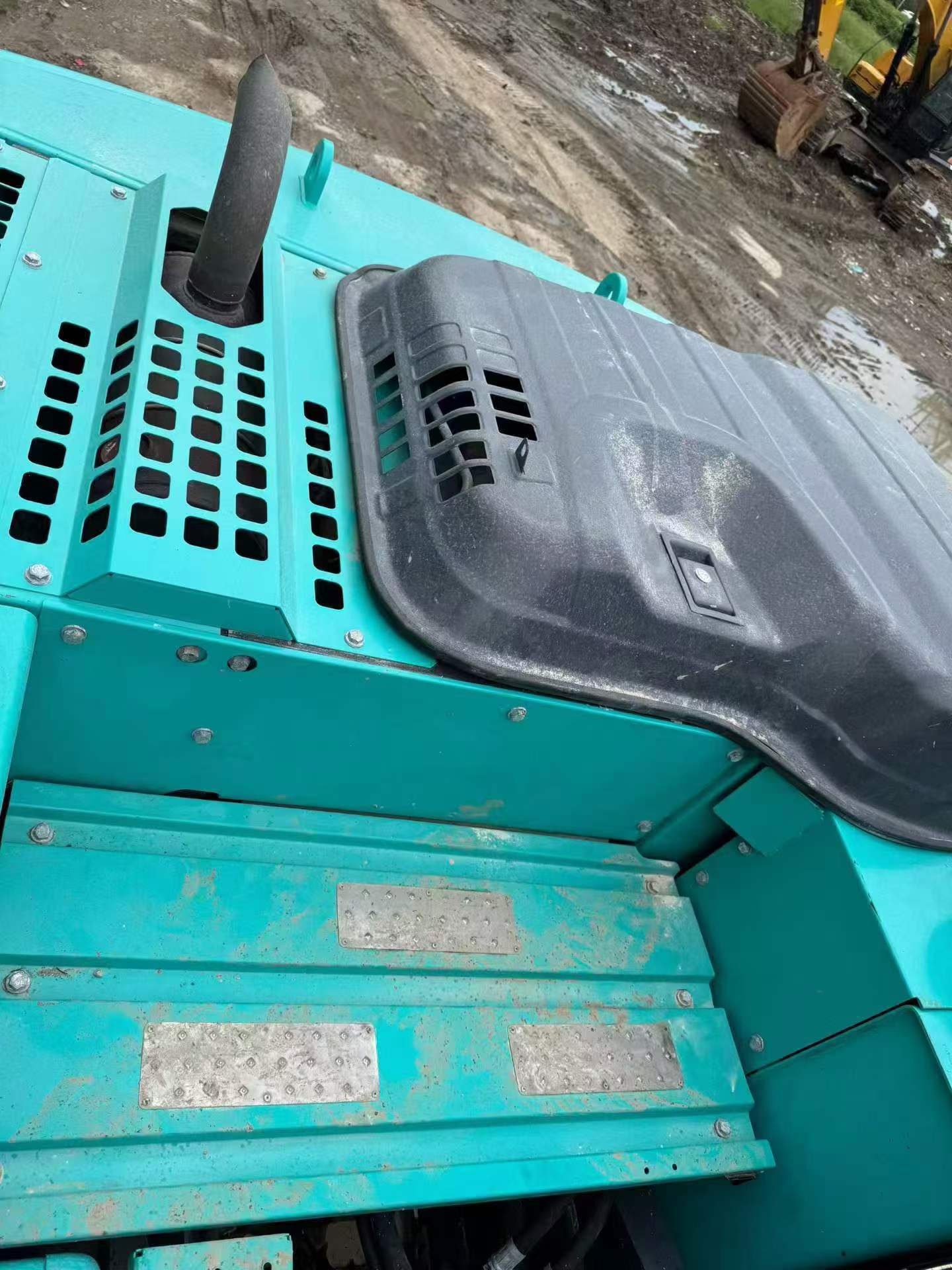 Buy Kobelco SK210-6 Used Excavator / 3