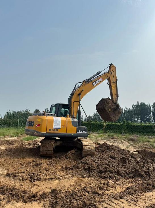 Buy XCMG XE150 Used Excavator / 1