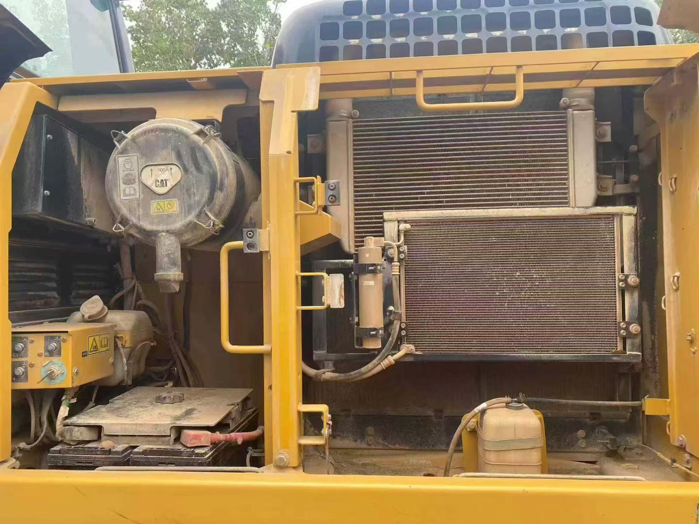 Buy Caterpillar 320D Used Excavator / 5