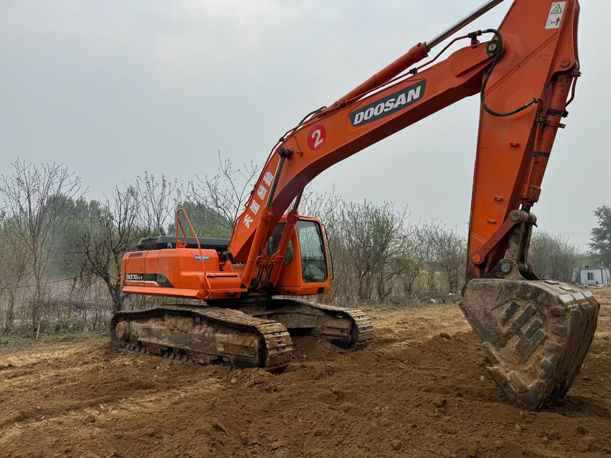 Buy Doosan DH370LC-9 Used Excavator / 7 Buy Doosan DH370LC-9 Used Excavator / 7