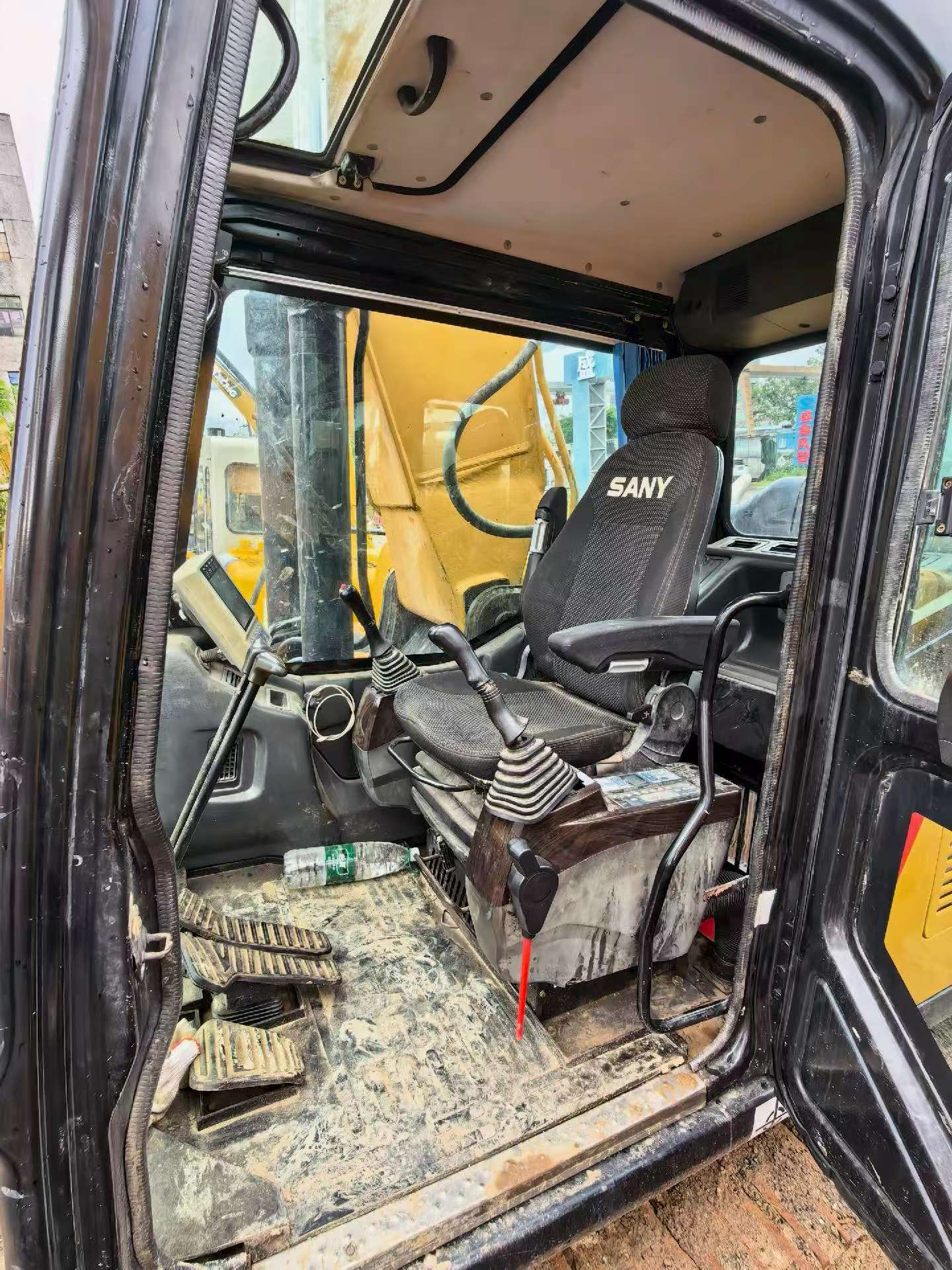 Buy Sany SY215C Used Excavator / 6 Buy Sany SY215C Used Excavator / 6