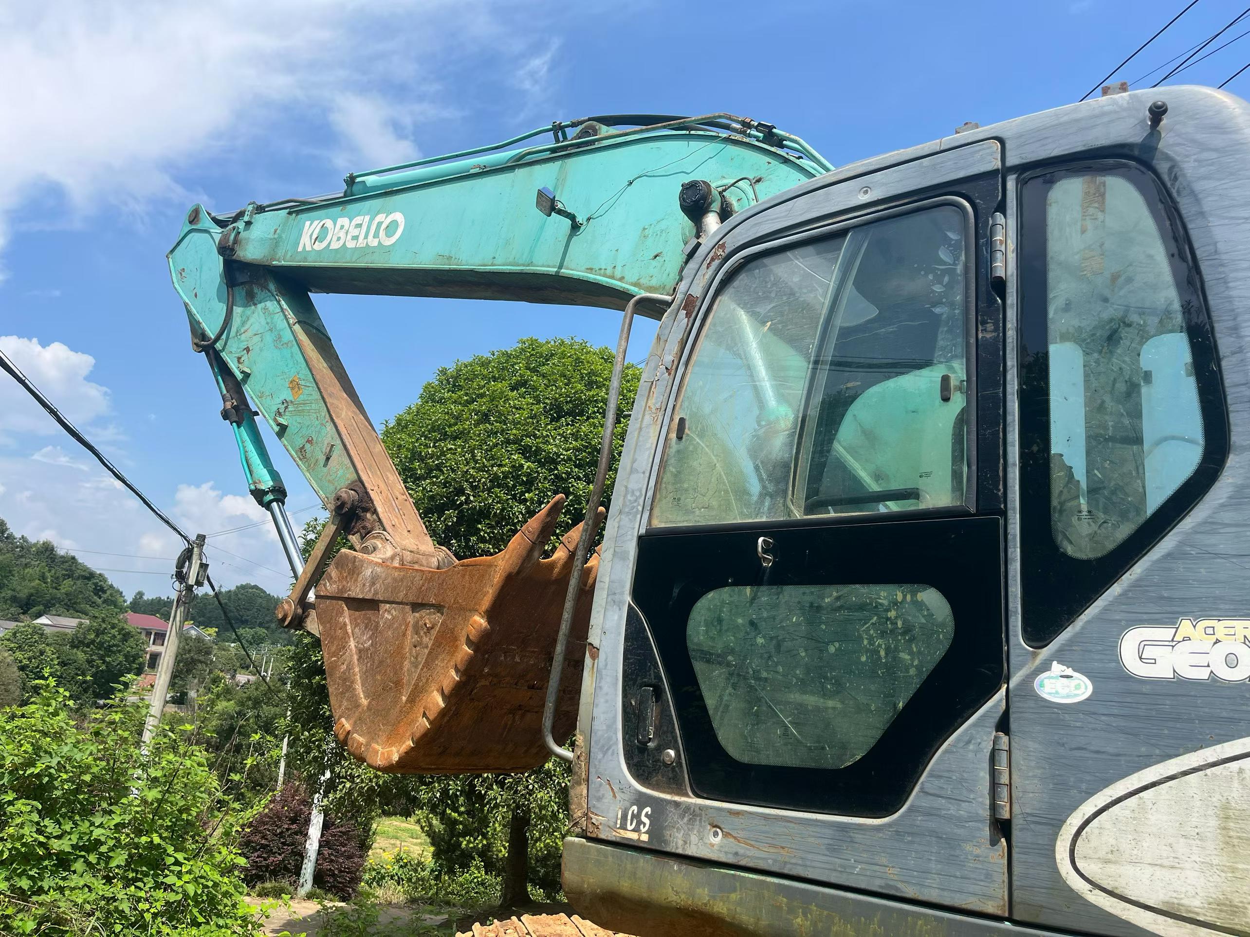 Buy Kobelco SK250 Used Excavator / 2 Buy Kobelco SK250 Used Excavator / 2